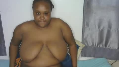 Snapshot of loveytiana chatting on January 31, 7:11 pm loveytiana online show from January 31, 7:11 pm