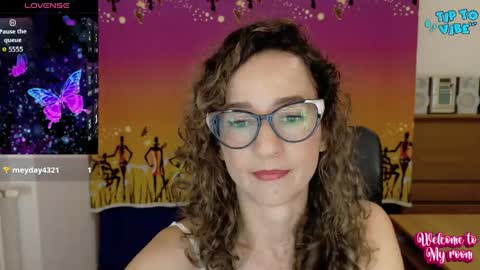 Snapshot of loving__lily chatting on April 17, 7:55 am loving online show from April 17, 7:55 am