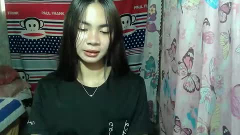 loving_rhean online show from May 18, 7:25 am