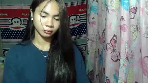 loving_rhean online show from May 20, 4:13 pm