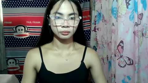 loving_rhean online show from May 22, 3:35 am