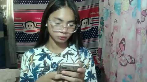 loving_rhean online show from June 4, 3:56 am