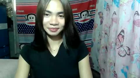 loving_rhean online show from June 7, 1:21 am