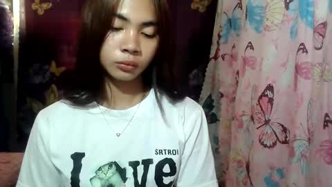 loving_rhean online show from June 10, 2:56 am