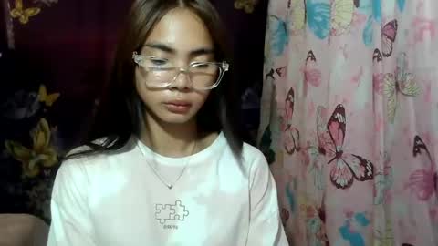 loving_rhean online show from June 17, 12:13 am