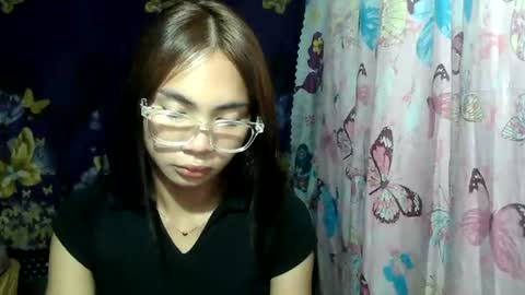 loving_rhean online show from June 21, 2:30 pm