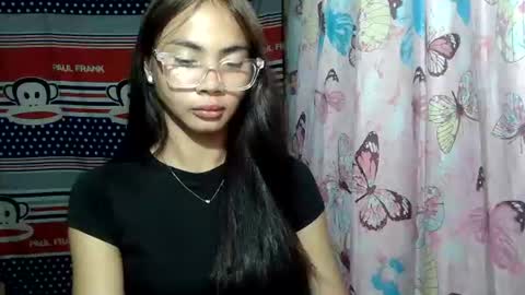 loving_rhean online show from June 26, 5:28 pm