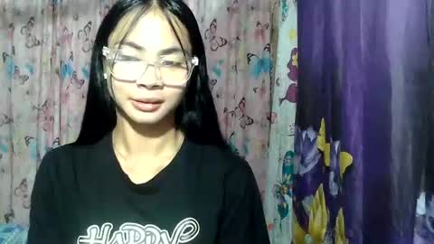 loving_rhean online show from June 30, 10:27 am