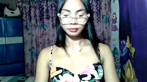 loving_rhean online show from July 15, 11:48 am