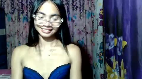 loving_rhean online show from July 31, 1:32 pm