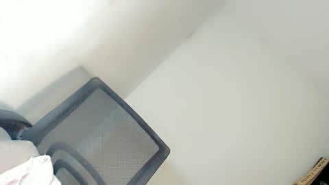 Lovingmonaru969 online show from January 1, 8:47 pm