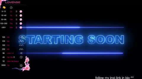 Snapshot of loxy_ chatting on October 19, 7:47 pm Loxy online show from October 19, 7:47 pm