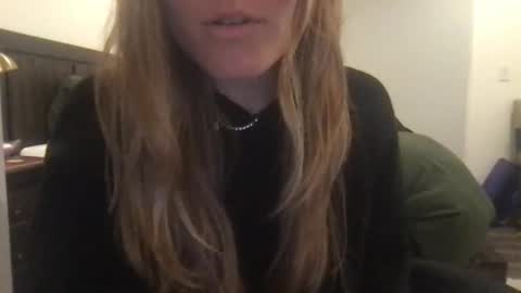 lozivelle online show from December 4, 2:10 am