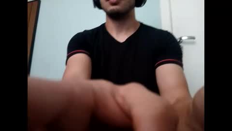 Snapshot of lprivat3e chatting on December 3, 10:24 am lprivat3e online show from December 3, 10:24 am