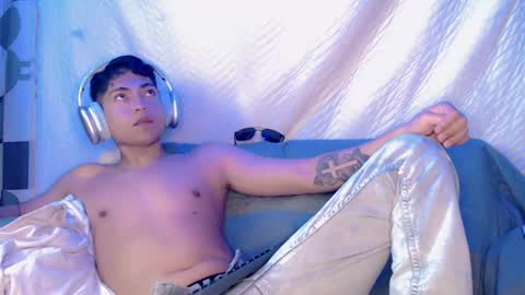 lpysami online show from October 31, 6:25 am