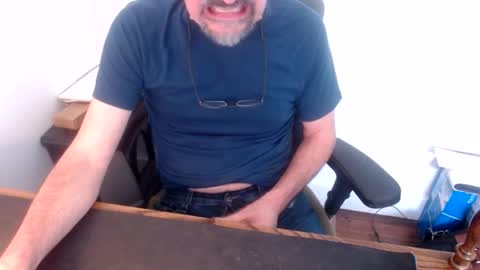 lreed090 online show from April 7, 8:42 pm