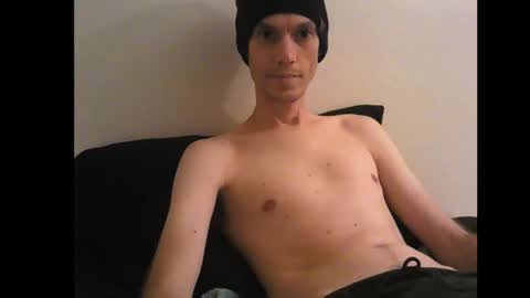 Snapshot of lrgdraft chatting on October 27, 12:58 am mcLRG online show from October 27, 12:58 am