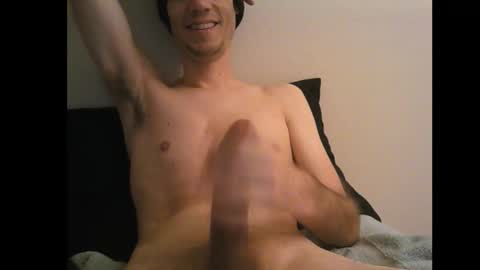 Snapshot of lrgdraft chatting on October 30, 3:24 pm mcLRG online show from October 30, 3:24 pm