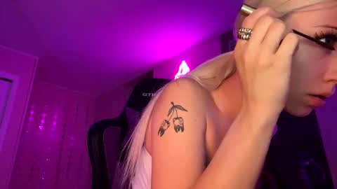 Snapshot of lsdprincess chatting on January 12, 10:54 pm Princess online show from January 12, 10:54 pm