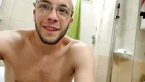 Snapshot of lshot_d chatting on January 2, 11:49 pm Lshot D online show from January 2, 11:49 pm