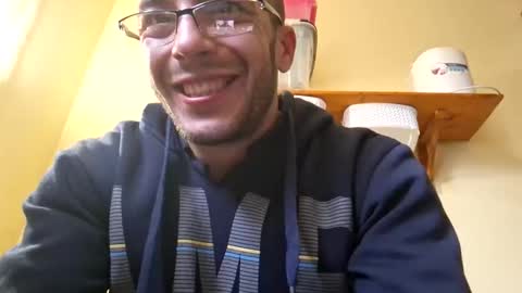 Snapshot of lshot_d chatting on October 5, 12:58 pm Lshot D online show from October 5, 12:58 pm
