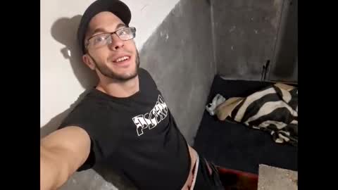 Snapshot of lshot_d chatting on October 17, 11:02 am Lshot D online show from October 17, 11:02 am