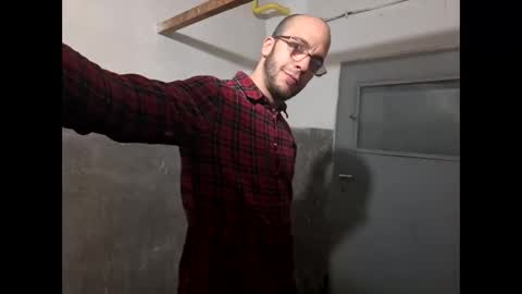 Snapshot of lshot_d chatting on October 18, 11:33 am Lshot D online show from October 18, 11:33 am