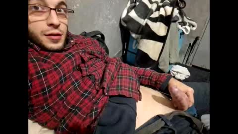 Snapshot of lshot_d chatting on October 19, 3:51 am Lshot D online show from October 19, 3:51 am