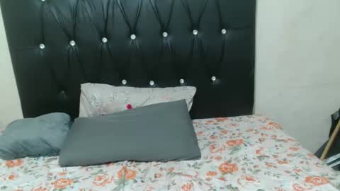 lsnnickykhanyile online show from October 28, 10:34 pm