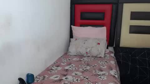 Snapshot of lsnnickykhanyile chatting on May 3, 9:48 am lsnnickykhanyile online show from May 3, 9:48 am