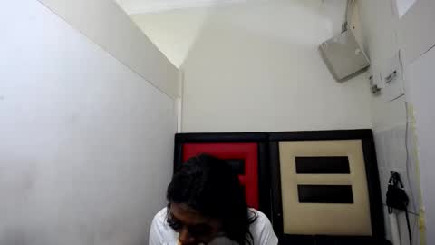 Snapshot of lsnnickykhanyile chatting on May 15, 10:50 pm lsnnickykhanyile online show from May 15, 10:50 pm