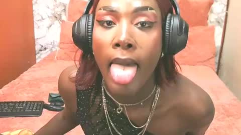 Snapshot of lsnnickykhanyile chatting on July 8, 11:31 pm lsnnickykhanyile online show from July 8, 11:31 pm