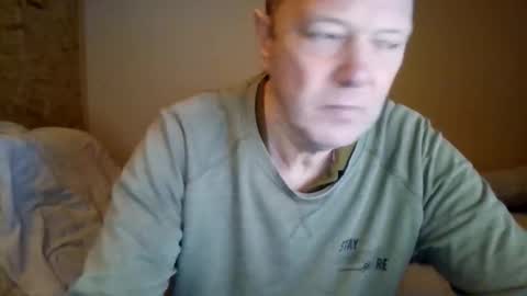 Snapshot of lu485947452685 chatting on December 14, 5:51 pm lu485947452685 online show from December 14, 5:51 pm