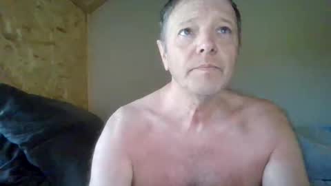 Snapshot of lu485947452685193669 chatting on May 25, 11:05 am lu485947452685193669 online show from May 25, 11:05 am