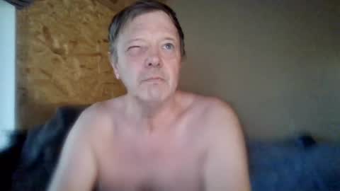 Snapshot of lu485947452685193669 chatting on July 4, 6:47 pm lu485947452685193669 online show from July 4, 6:47 pm