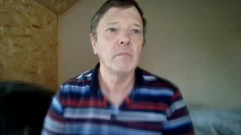 Snapshot of lu485947452685193669 chatting on July 26, 11:39 am lu485947452685193669 online show from July 26, 11:39 am