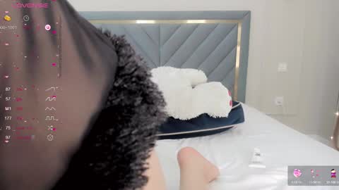 Snapshot of lu_mina chatting on January 19, 1:21 am lu_mina online show from January 19, 1:21 am