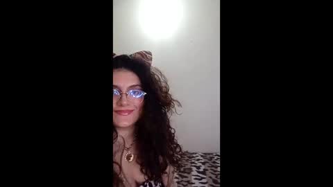Snapshot of luana363 chatting on June 8, 11:16 pm luana363 online show from June 8, 11:16 pm