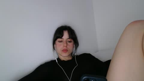 luana online show from May 2, 9:31 pm