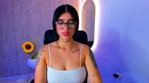 Luana online show from September 11, 12:05 pm