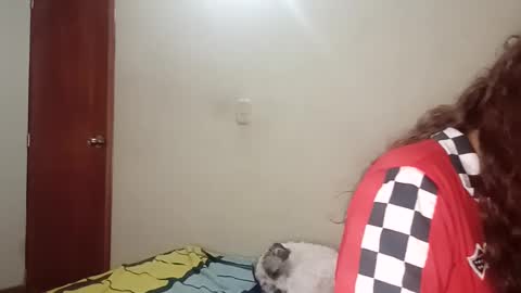 luanapowerful online show from February 6, 12:00 am