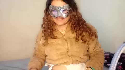 luanapowerful online show from November 9, 3:49 am