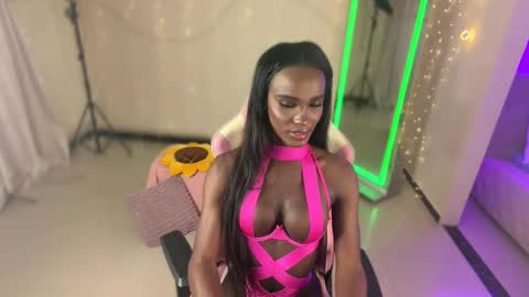 Snapshot of luanarisque chatting on March 8, 8:51 am IG luana orq online show from March 8, 8:51 am