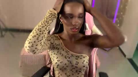 Snapshot of luanarisque chatting on March 11, 7:58 am IG luana orq online show from March 11, 7:58 am