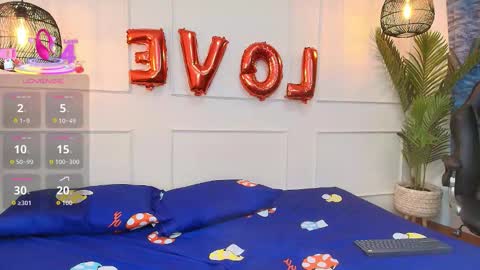 lUAN online show from September 30, 7:52 pm