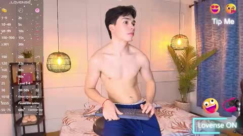 lUAN online show from March 25, 11:38 am