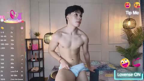 Snapshot of luandy_ chatting on April 15, 12:23 pm lUAN online show from April 15, 12:23 pm