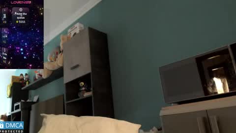Snapshot of luara_ chatting on April 11, 11:36 am luara_ online show from April 11, 11:36 am