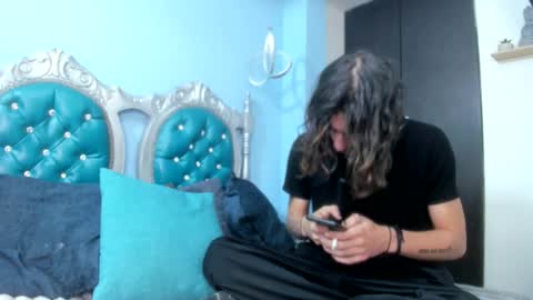 luaus18 online show from September 15, 4:34 am