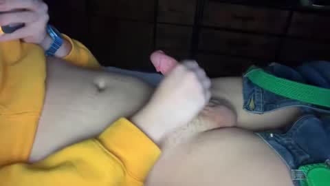 Snapshot of lubthemtitties chatting on February 6, 6:35 pm lubthemtitties online show from February 6, 6:35 pm